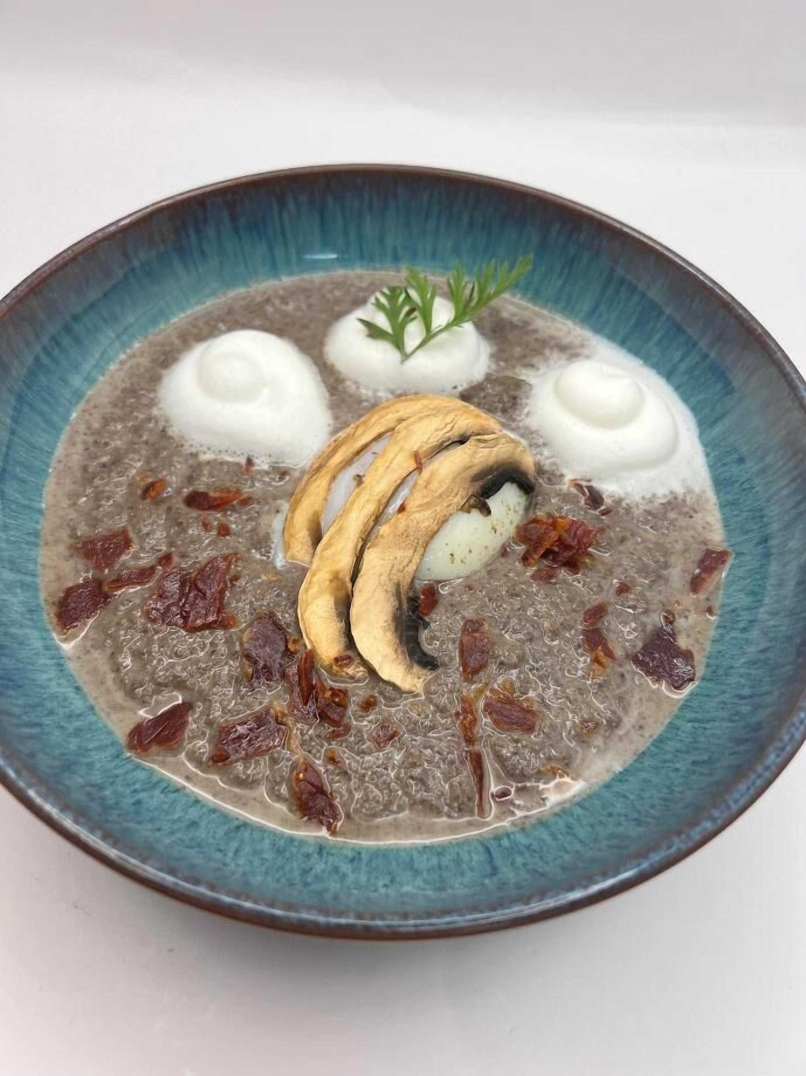 lunch and dinner served, regional cuisine