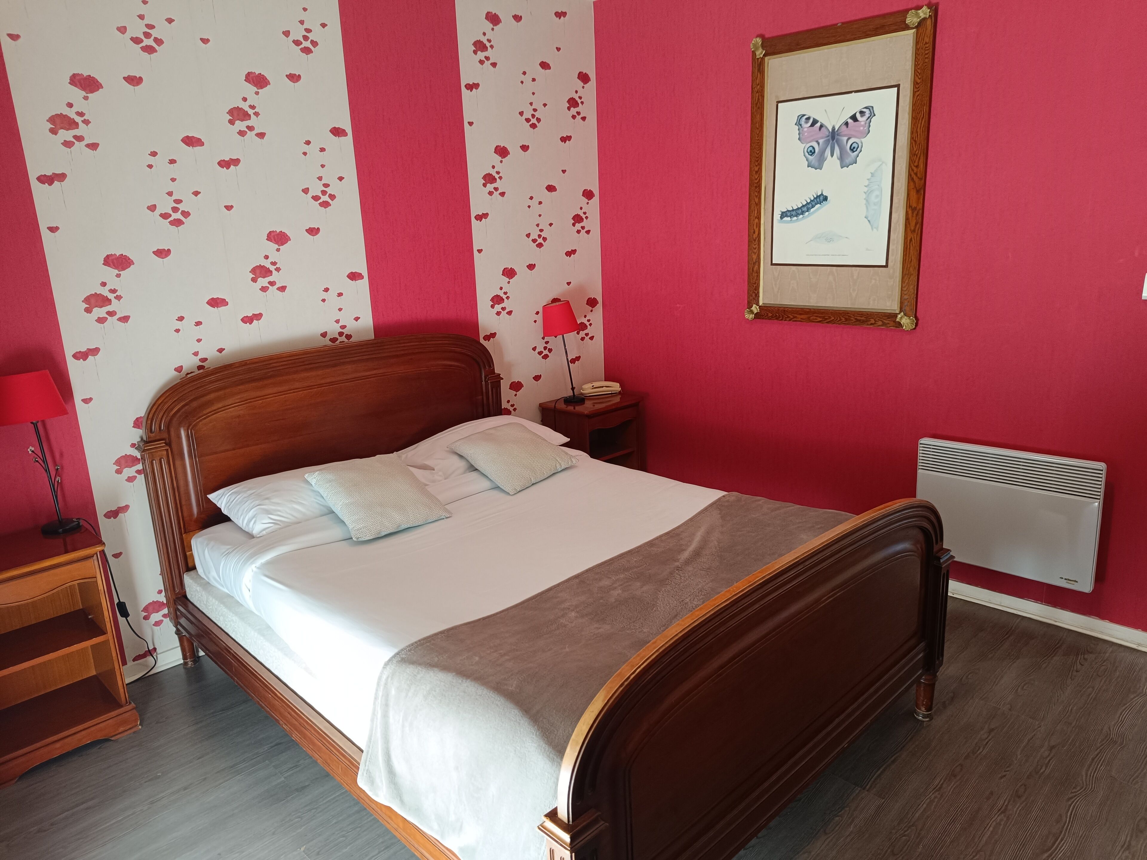 desk, iron/ironing board, free cots/infant beds, rollaway beds