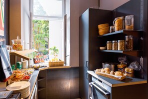 Daily buffet breakfast for a fee - mk | hotel münchen max-weber-platz (Munich)