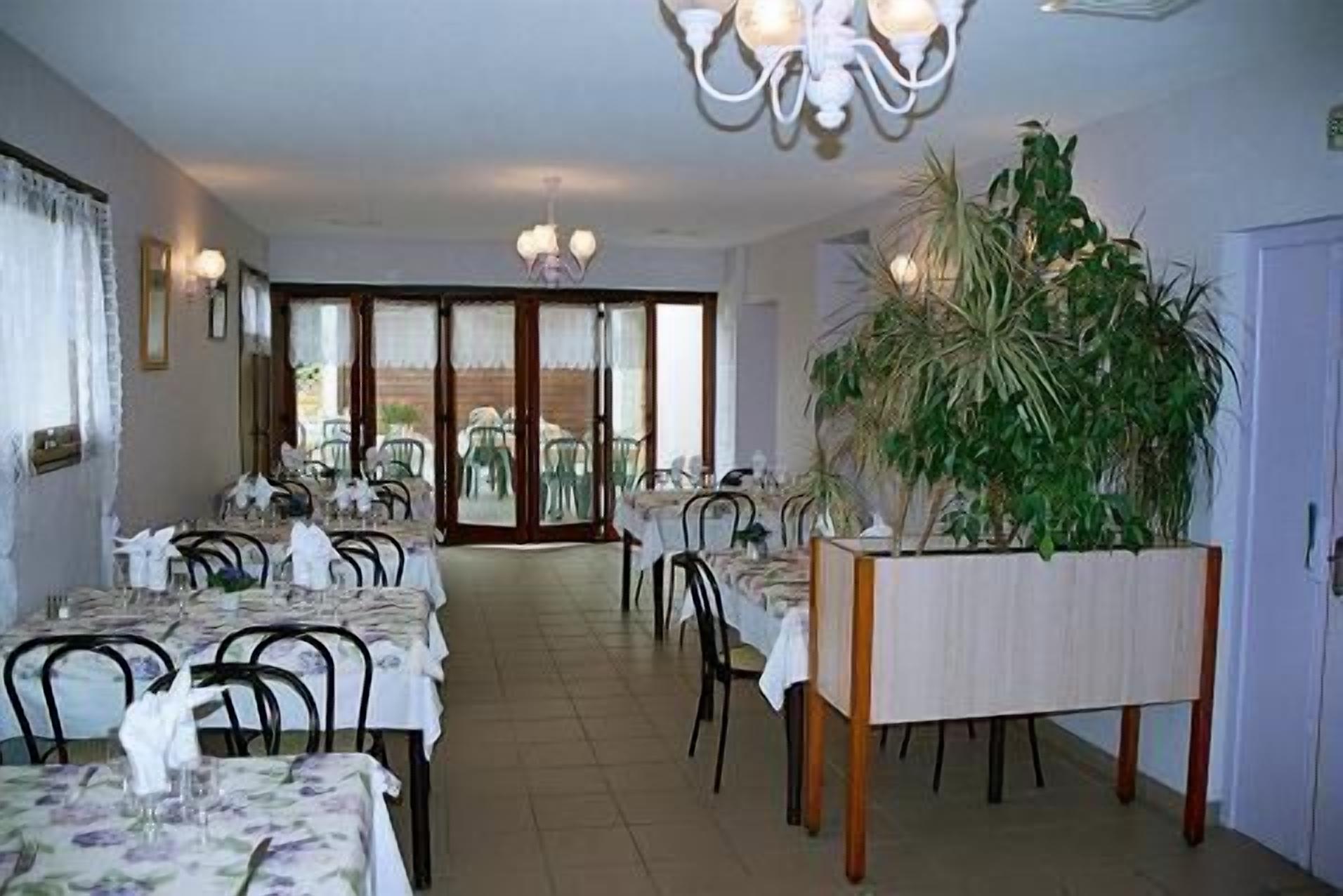 lunch and dinner served, regional cuisine