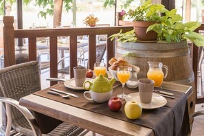 Daily buffet breakfast (EUR 7 per person)