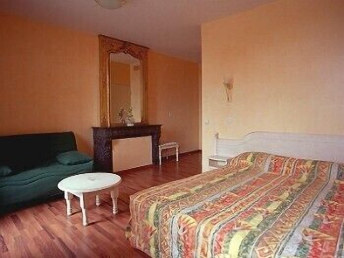 in-room safe, desk, soundproofing, free cots/infant beds