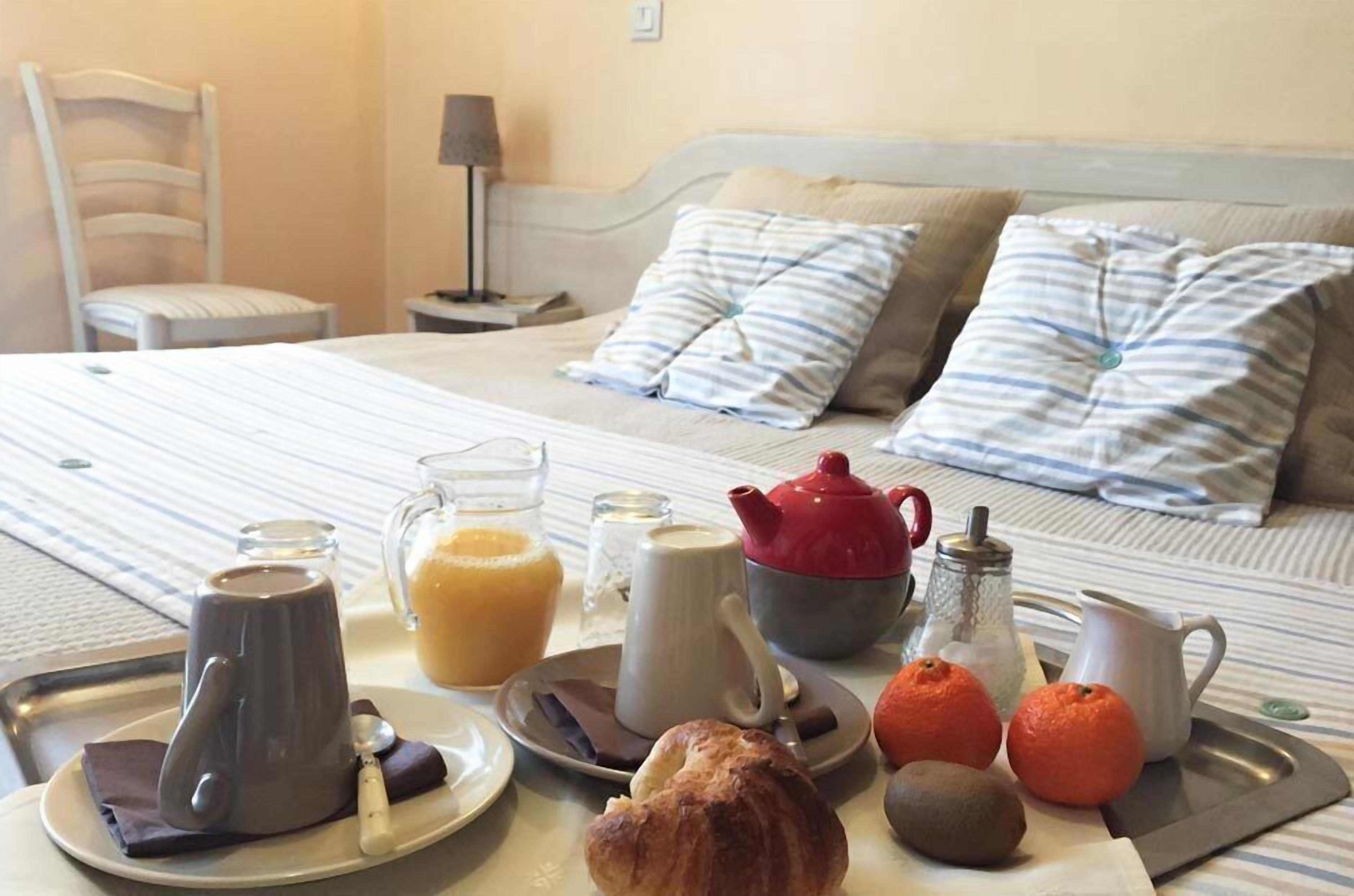 daily buffet breakfast (eur 7 per person)