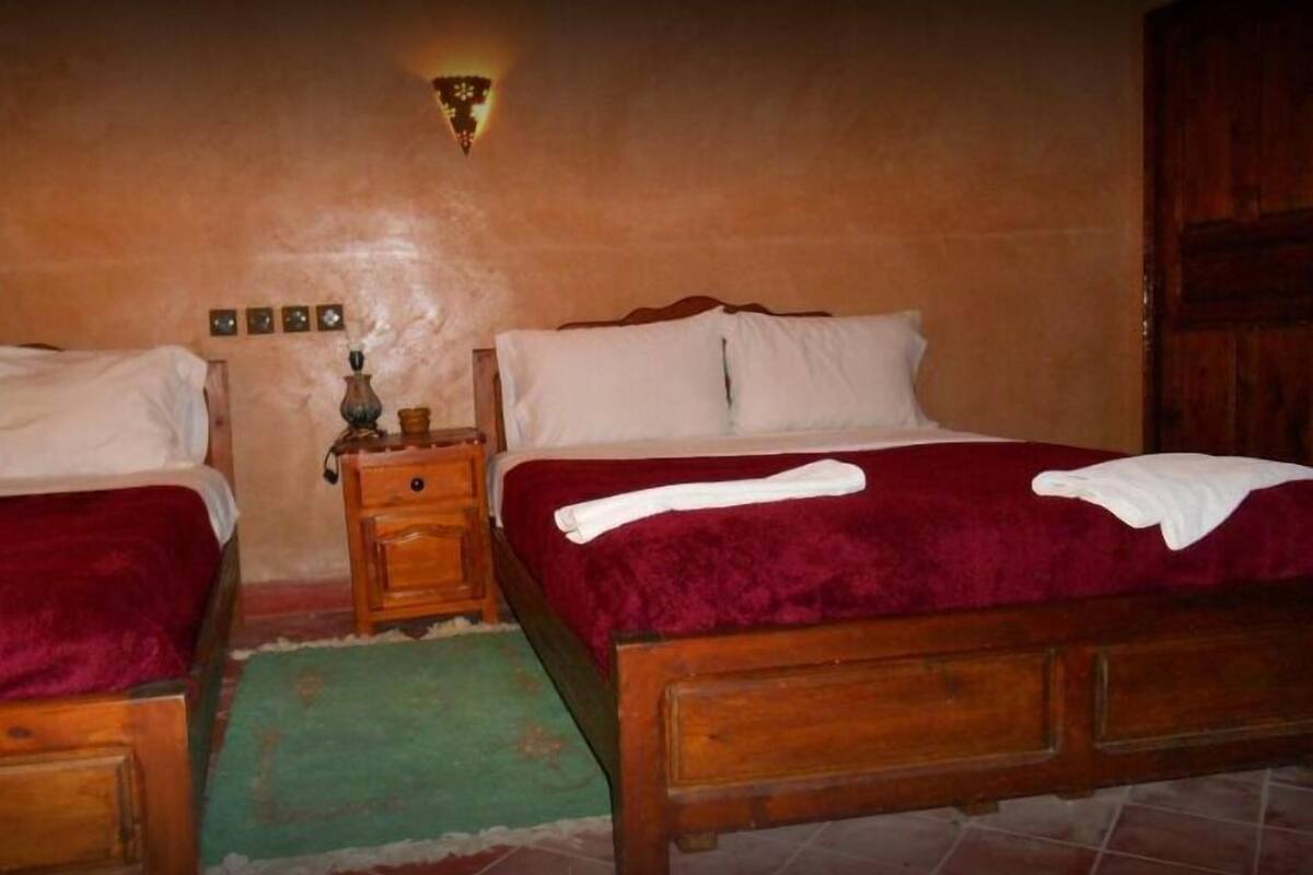 Kolmen hengen huone | Ilmainen Wi-Fi, vuodevaatteet