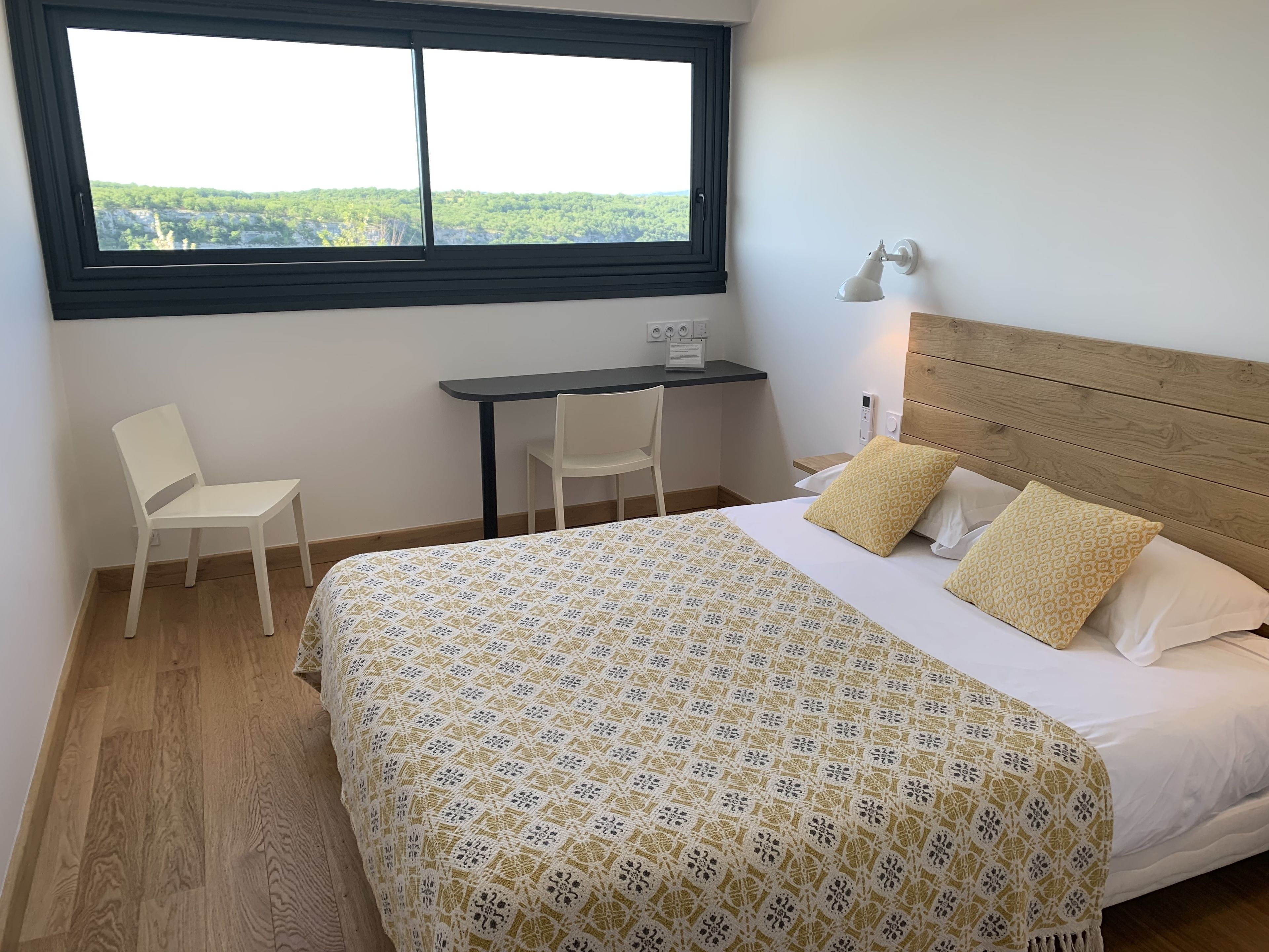 Camera doppia (Castel) | Una scrivania, Wi-Fi gratuito