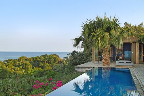 Days At Sea Beach Lodge