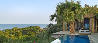 Days At Sea Beach Lodge