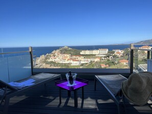 Room L+ sup -Terrasse Vue mer-24 m²- Lit Double / Lits Jumeaux | 테라스/파티오