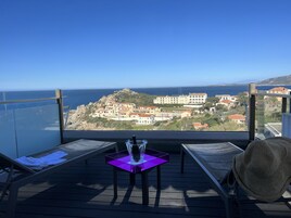 Room L+ sup -Terrasse Vue mer-24 m²- Lit Double / Lits Jumeaux | Terrace/patio