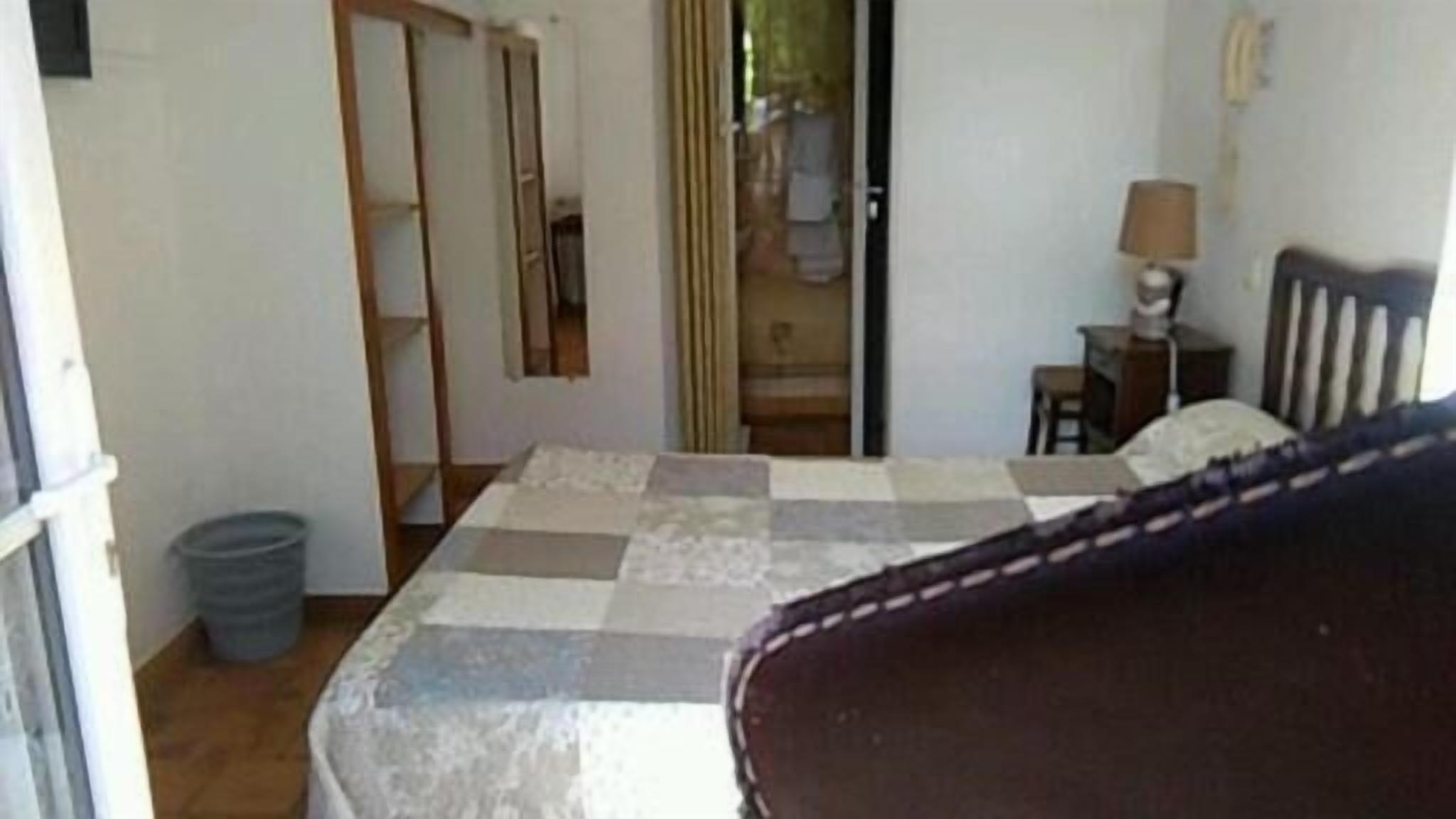 desk, soundproofing, free cots/infant beds, free wifi