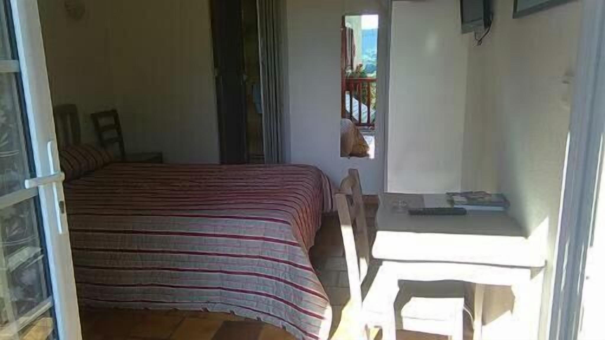 desk, soundproofing, free cots/infant beds, free wifi