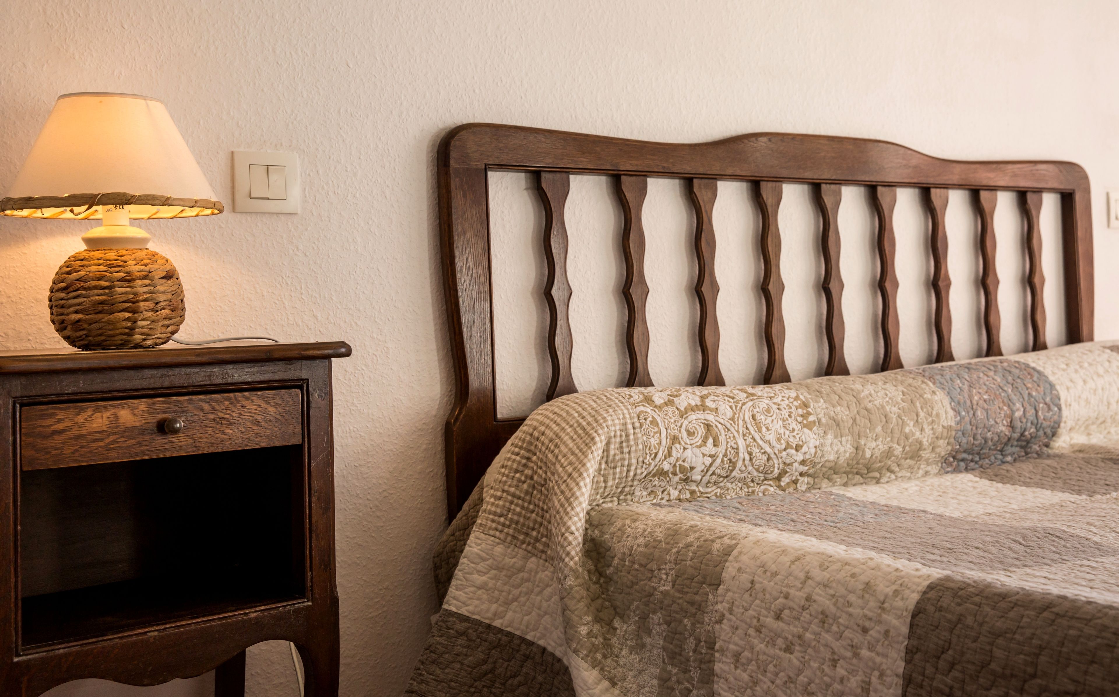 double room | desk, soundproofing, free cots/infant beds, free wifi