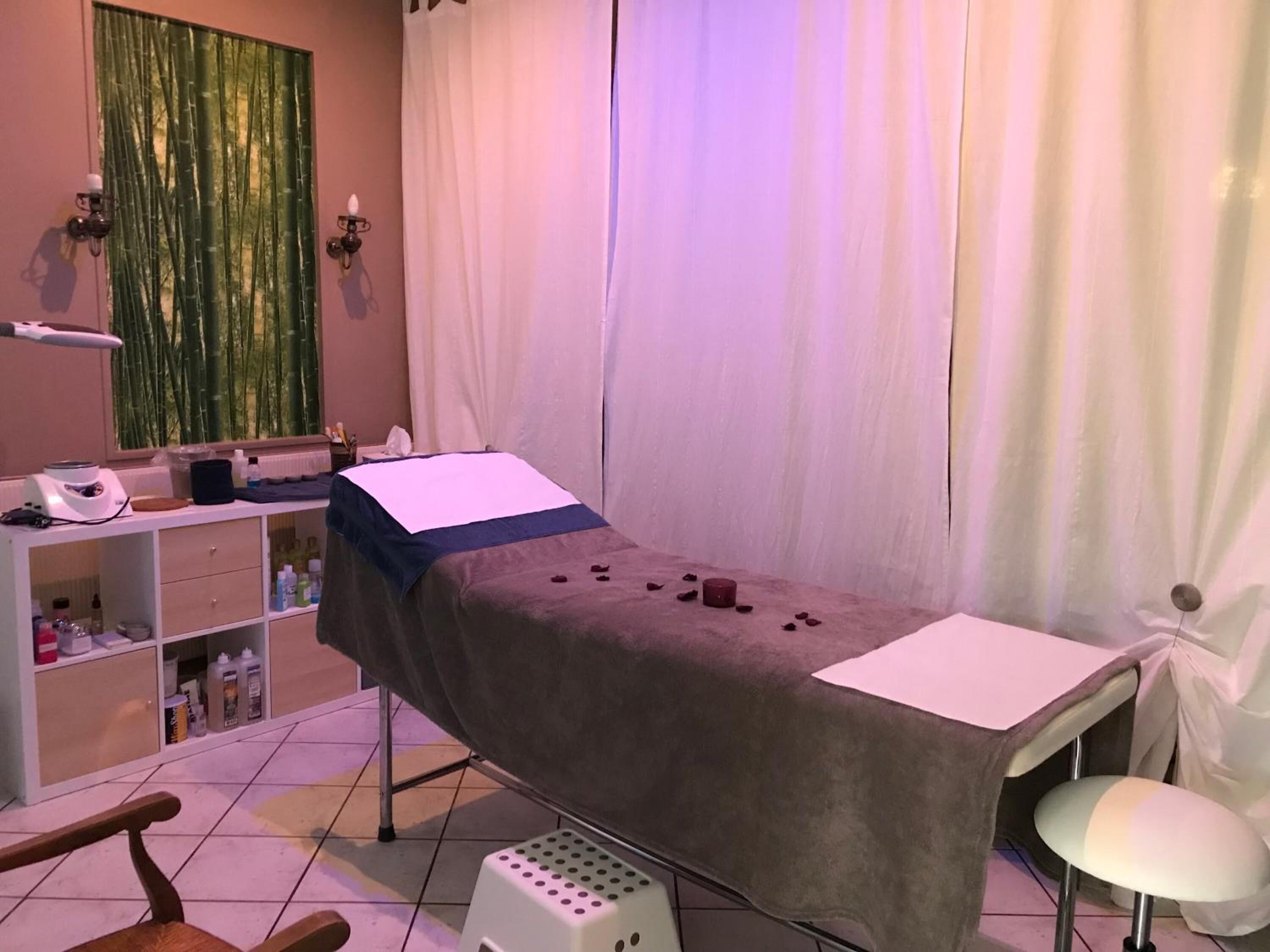 body treatments, body wraps, body scrubs, facials