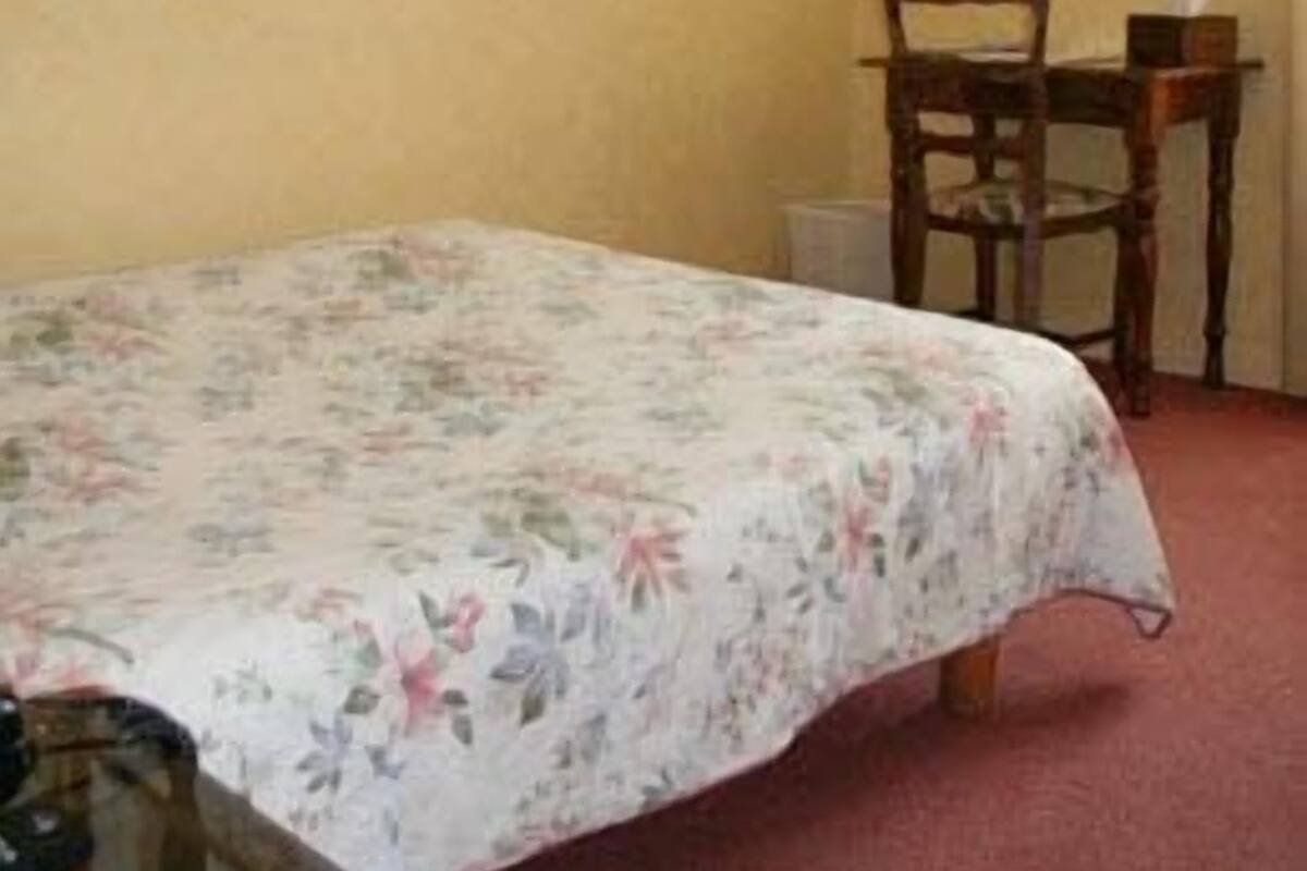 Double Room | Desk, soundproofing, free cribs/infant beds, free WiFi