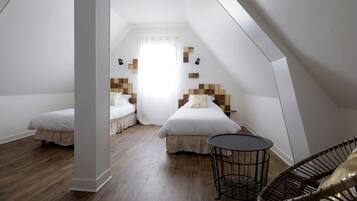 Desk, blackout drapes, iron/ironing board, free WiFi