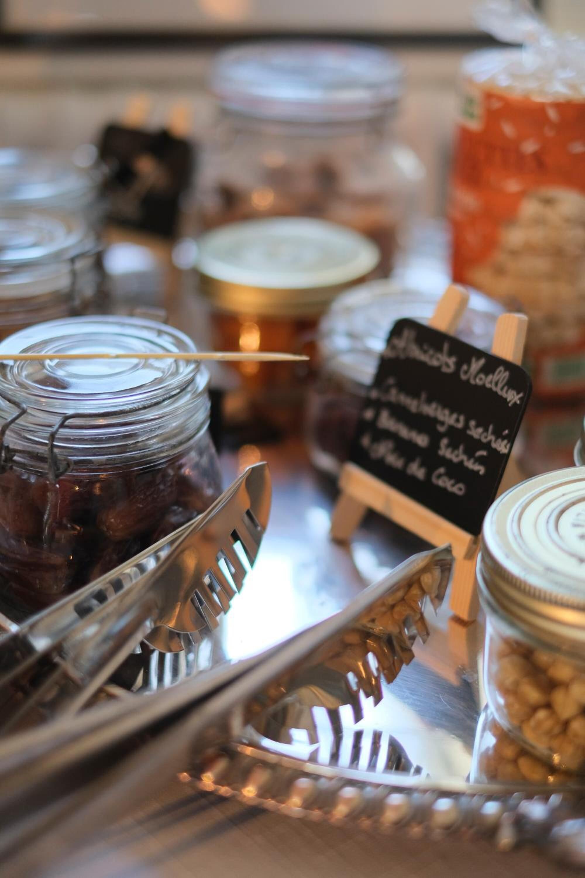 breakfast, lunch, dinner served; french cuisine