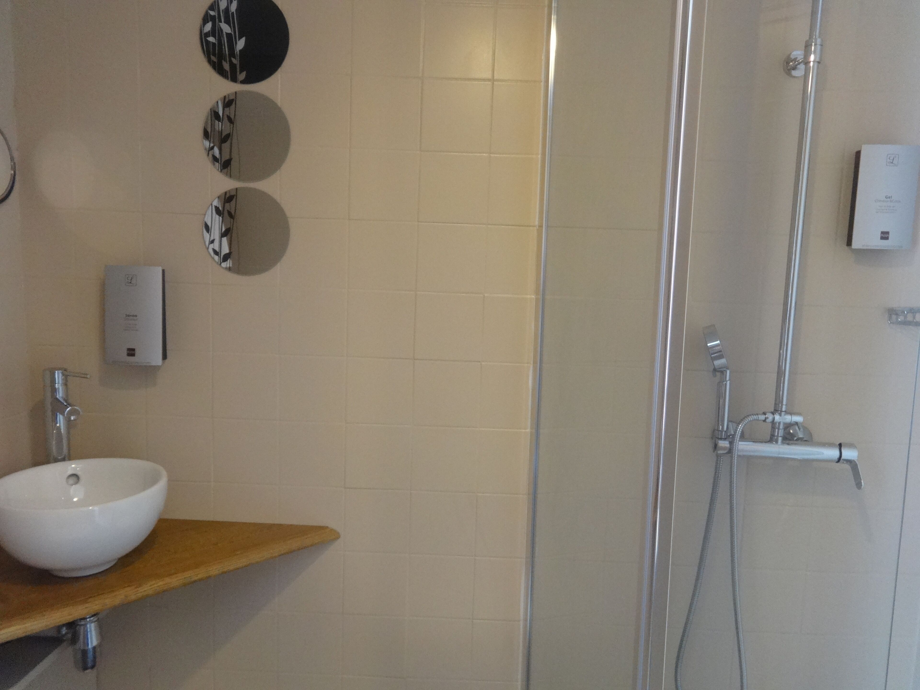 double room | bathroom | free toiletries, hair dryer