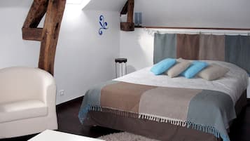 Bureau, chambres insonorisées, lit parapluie, Wi-Fi gratuit