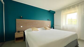 Phòng đôi Tiêu chuẩn | Két bảo mật tại phòng, bàn, phòng cách âm