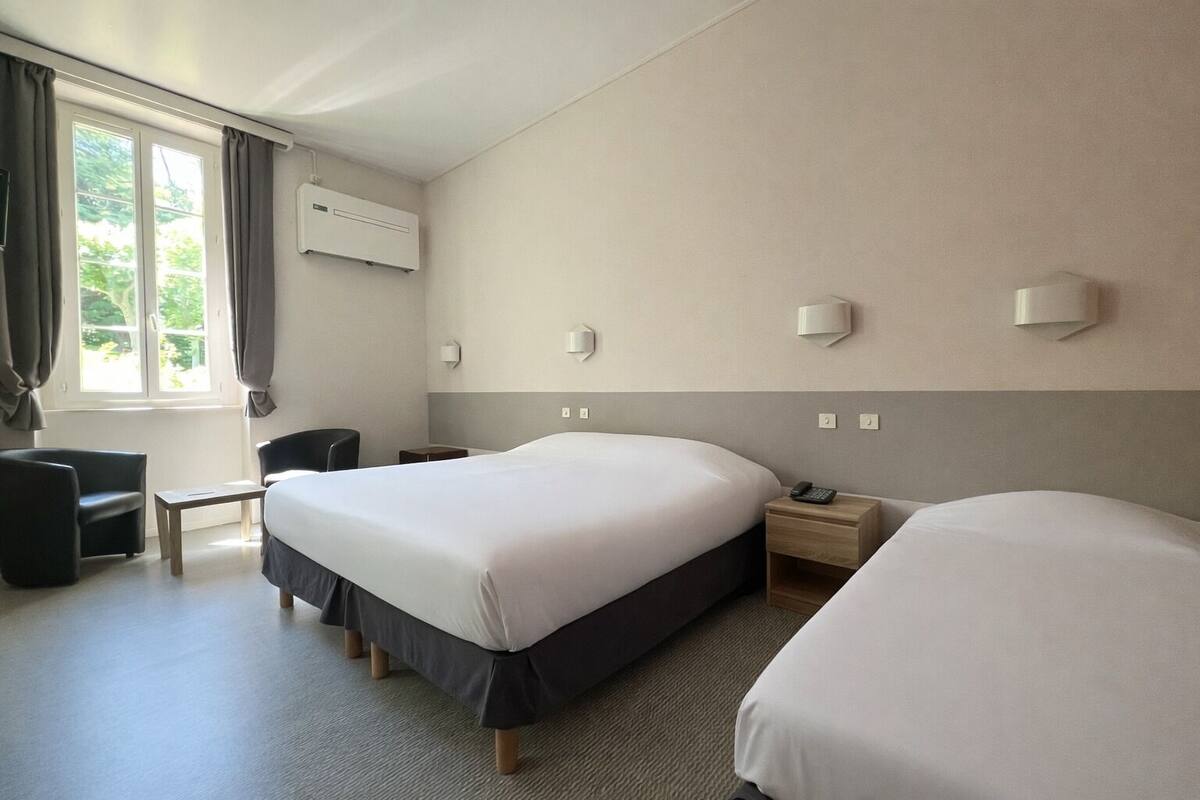 In-room safe, desk, soundproofing, free cots/infant beds