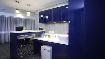 Executive-Suite, 1 King-Bett | 1 Schlafzimmer, Zimmersafe, Schreibtisch, Verdunkelungsvorhänge