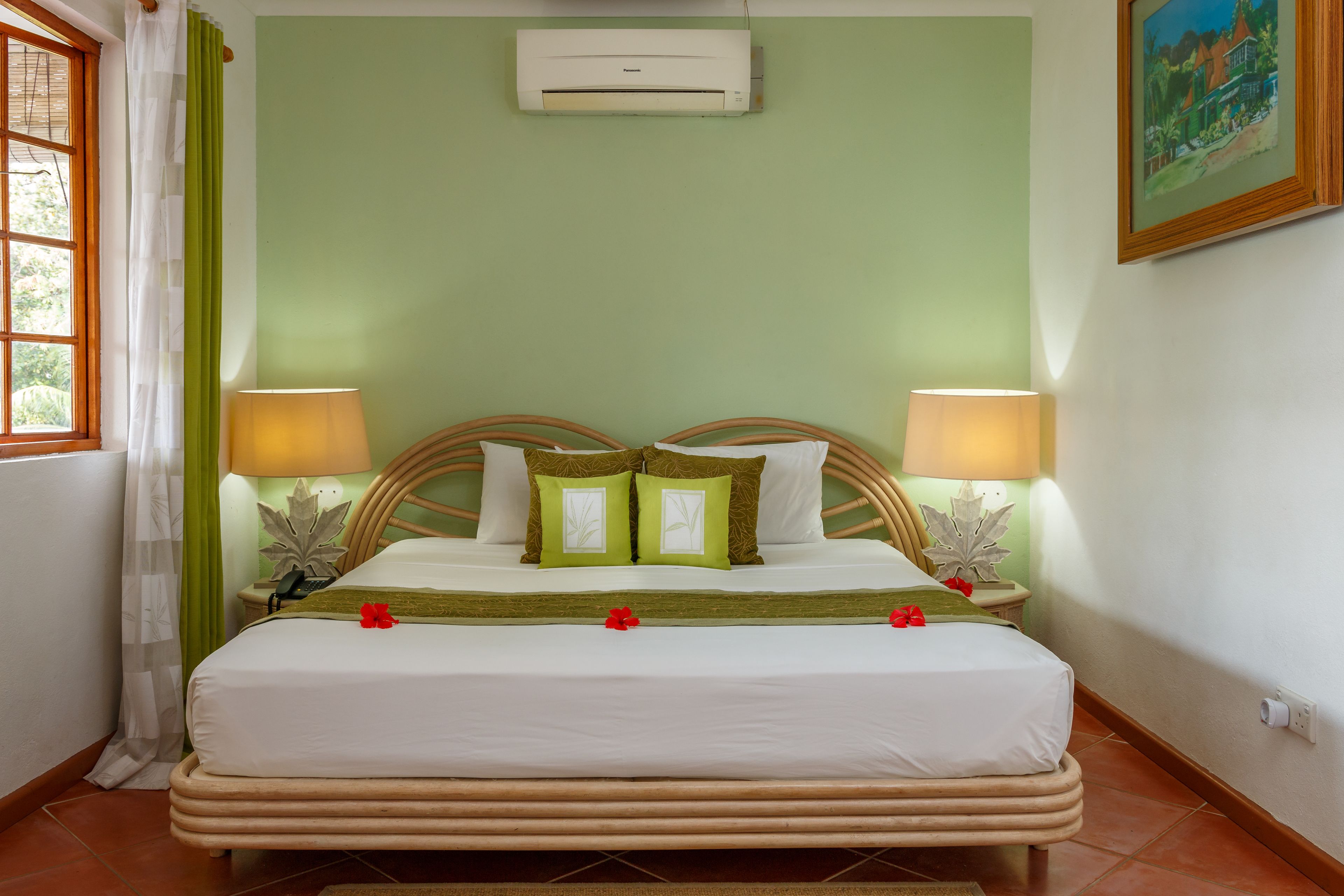 standard double room | minibar, in-room safe, desk, free wifi