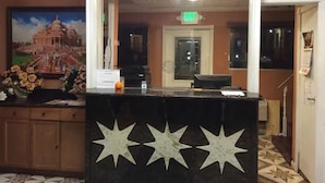 Check-in/check-out kiosk - Regal Inn & Suites (Rosedale)