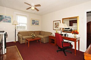 Standard Double Room, 2 Double Beds, Smoking | Private kitchen | Mini-fridge