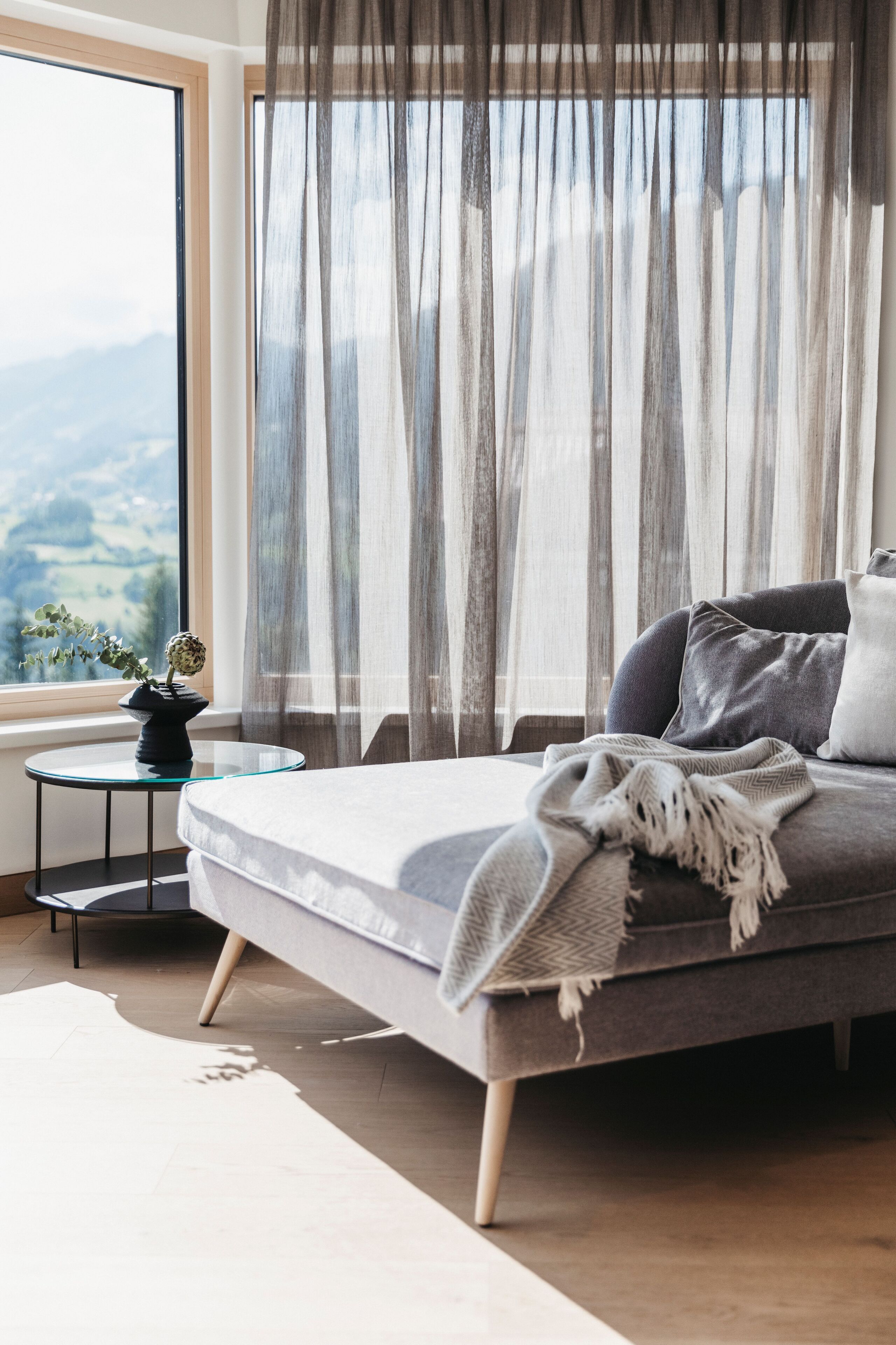 Hypo-allergenic bedding, minibar, in-room safe, individually decorated