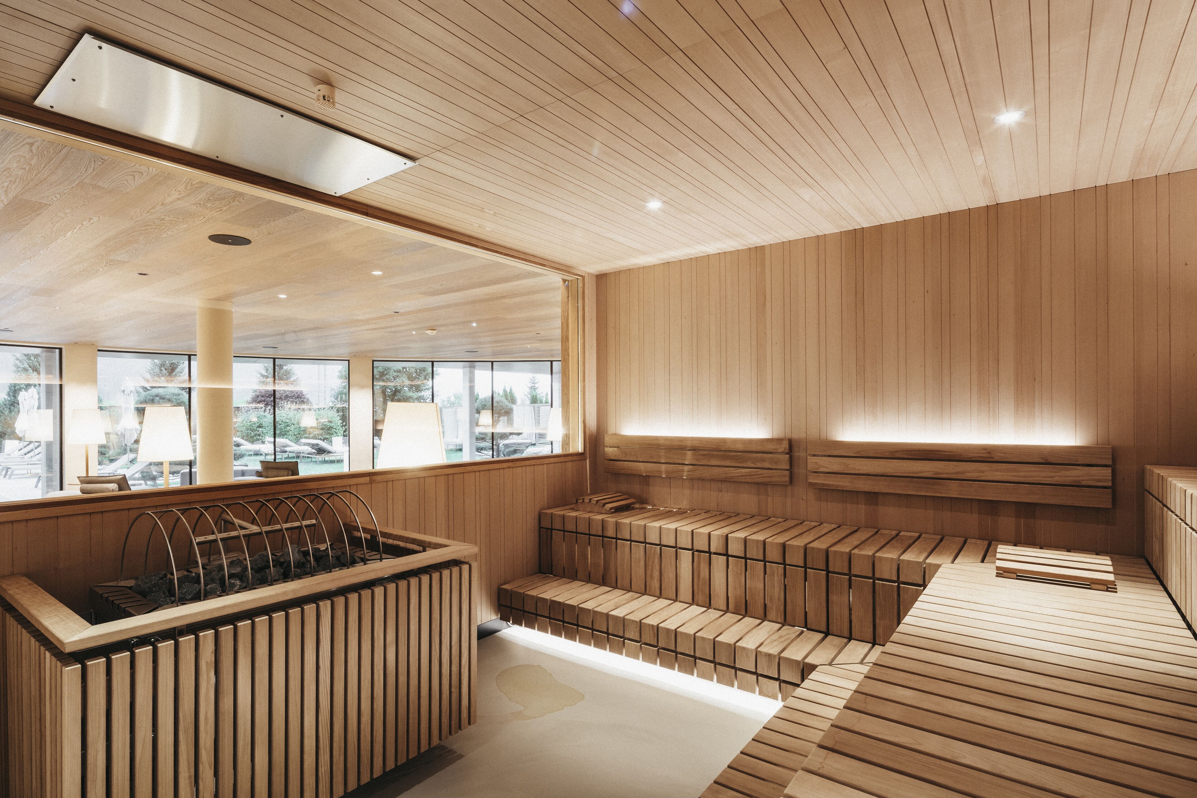 Spa-Außenbereich, Sauna, Whirlpool, Dampfbad, Körperbehandlungen