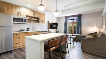 Suite, 1 Bedroom, Non Smoking | Living area | 32-inch plasma TV with cable channels, TV