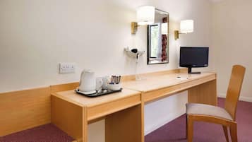 Bureau, lits bébé (gratuits), Wi-Fi gratuit, draps fournis