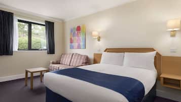 Desk, free cribs/infant beds, free WiFi, bed sheets