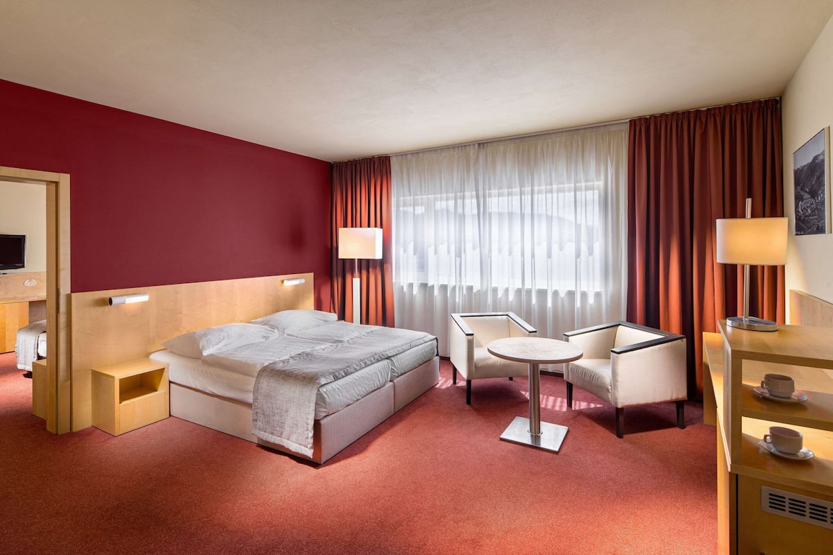 In-room safe, desk, blackout curtains, soundproofing