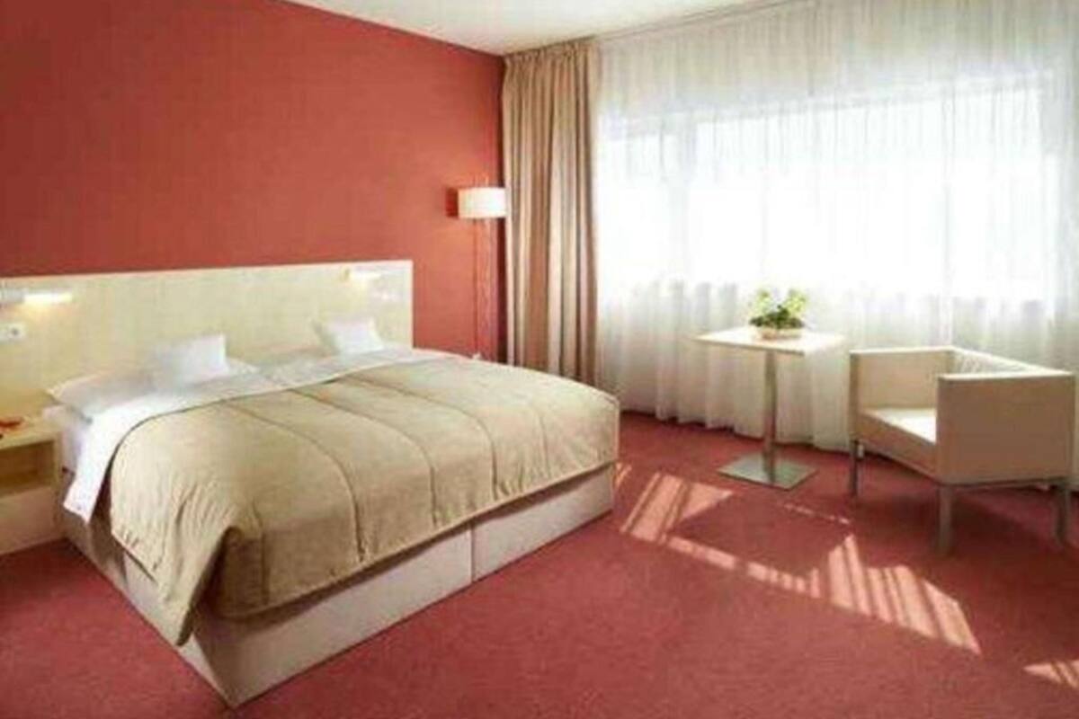 In-room safe, desk, blackout curtains, soundproofing