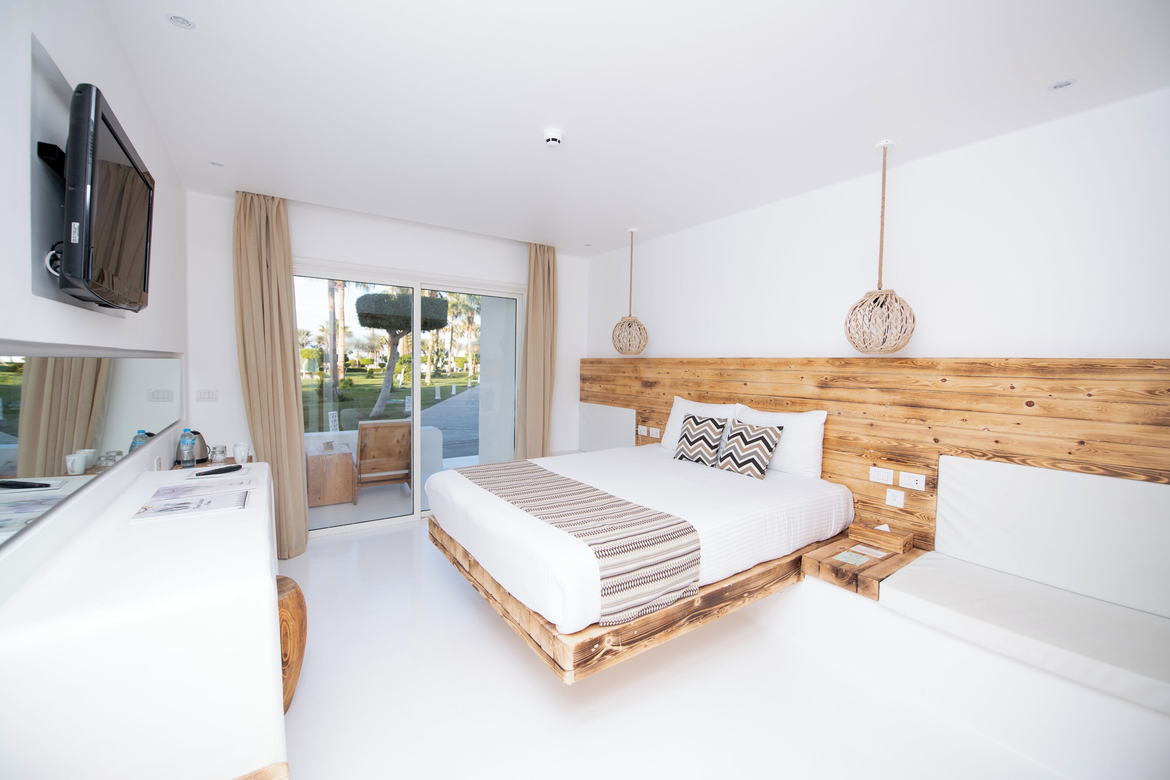 Gypster Room Partial Sea View