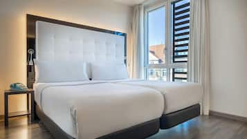 The INNSIDE Room | Allergikerbettwaren, Minibar, Zimmersafe, Schreibtisch