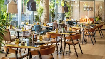 Mittagessen und Abendessen
