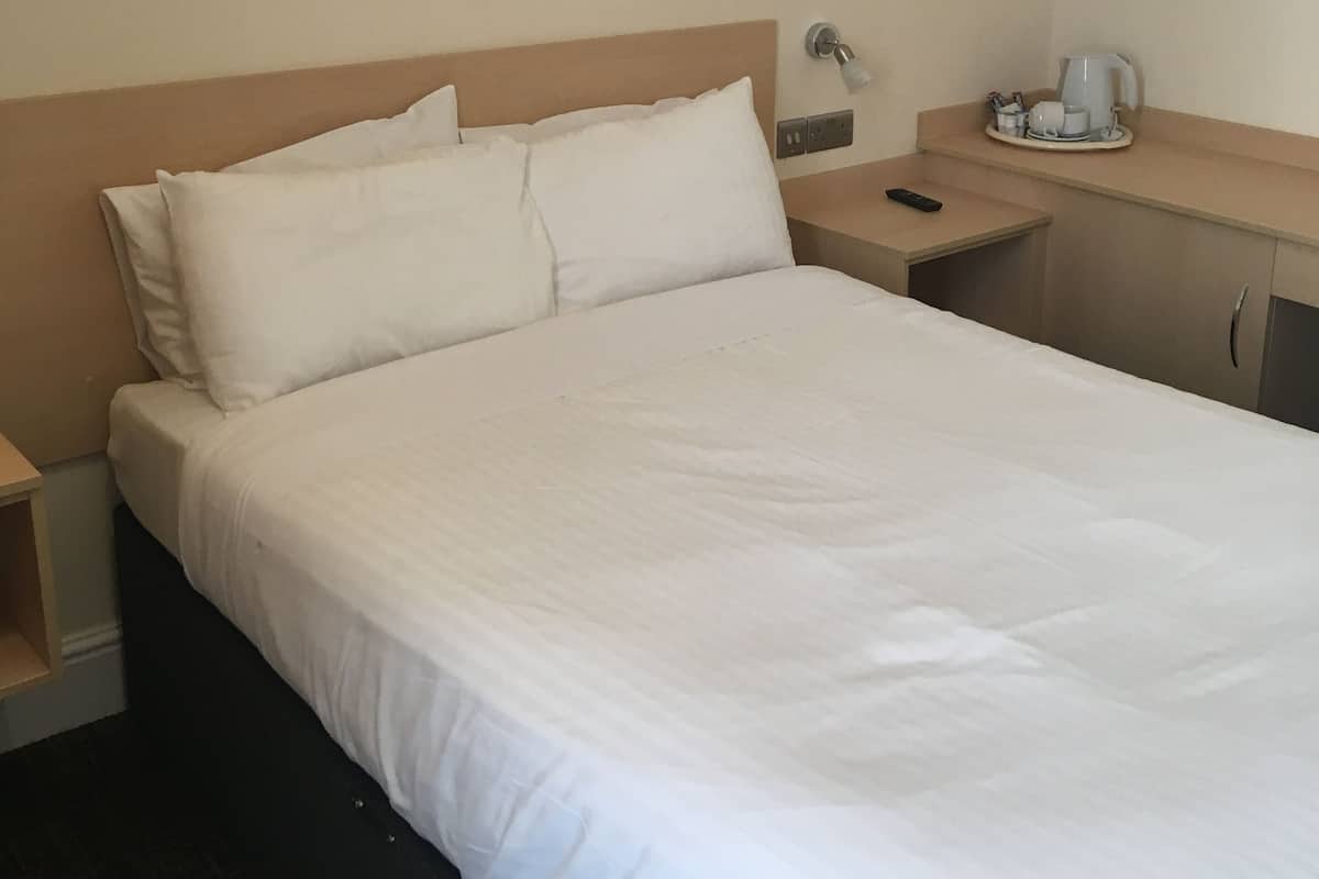 Kamar Double (Room17)