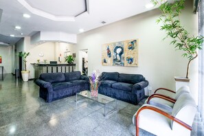 Lobby sitting area - Mônaco Center Inn Guarulhos (Guarulhos)