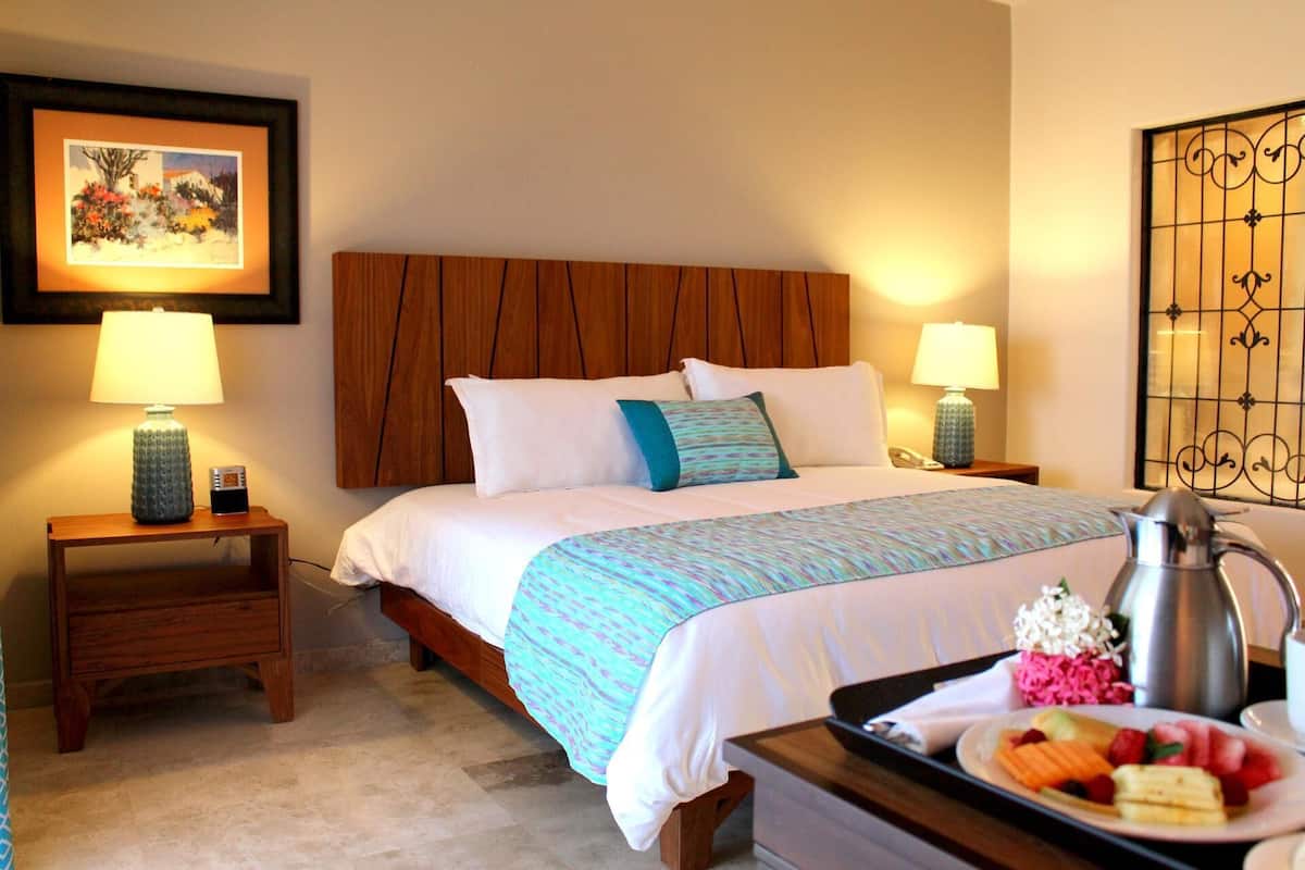 1 kamar tidur, seprai premium, selimut bulu angsa, dan brankas