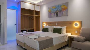 Superior Double or Twin Room | In-room safe, soundproofing, free WiFi, bed sheets