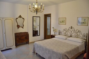 Chambre Double, salle de bains privée