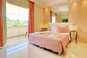 Literie de qualité supérieure, minibar, décoration personnalisée