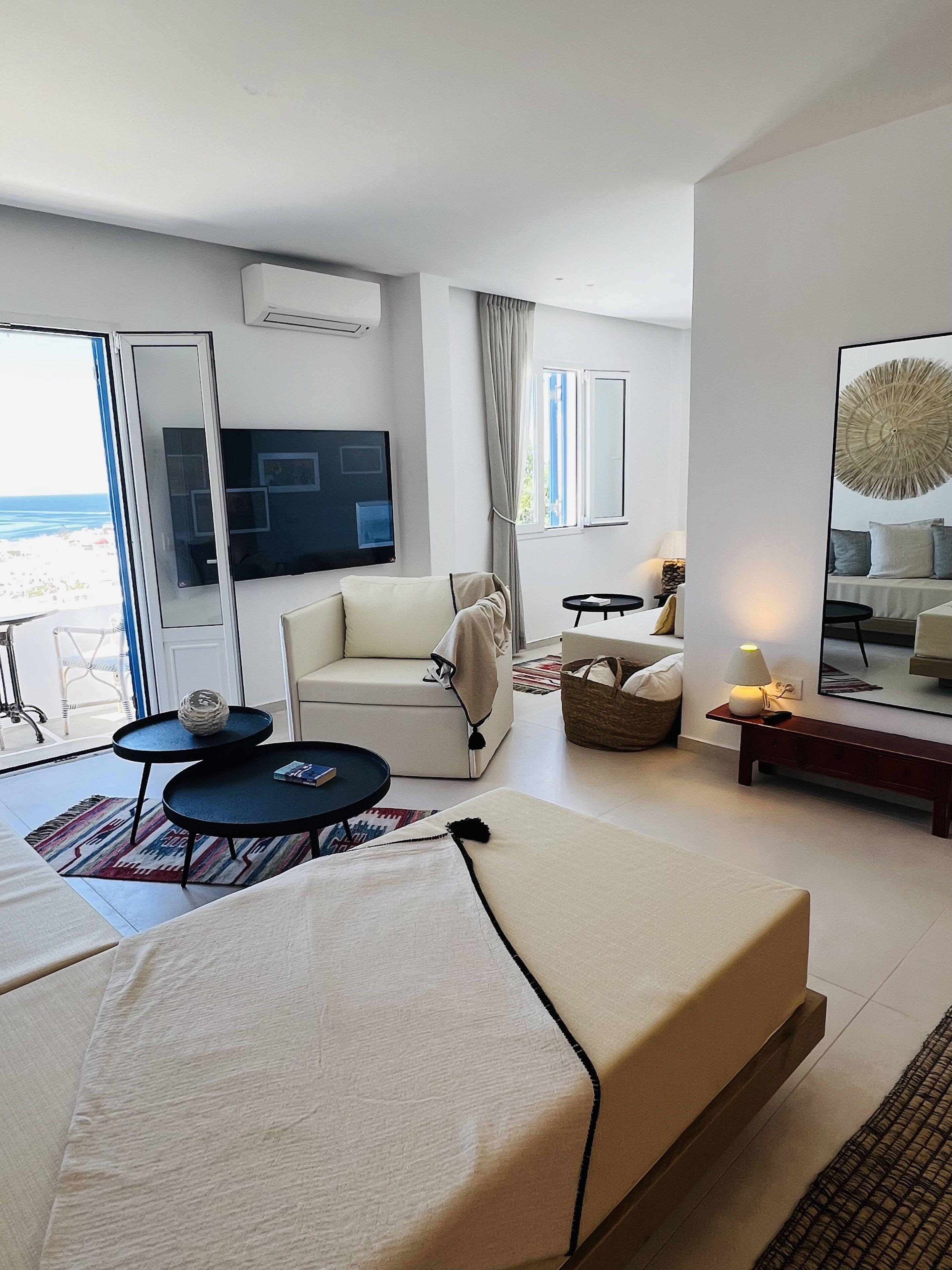 Ropa de cama de alta calidad y minibar 