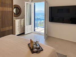 Villa, Private Pool, Sea View | Premium bedding, minibar, in-room safe, free WiFi