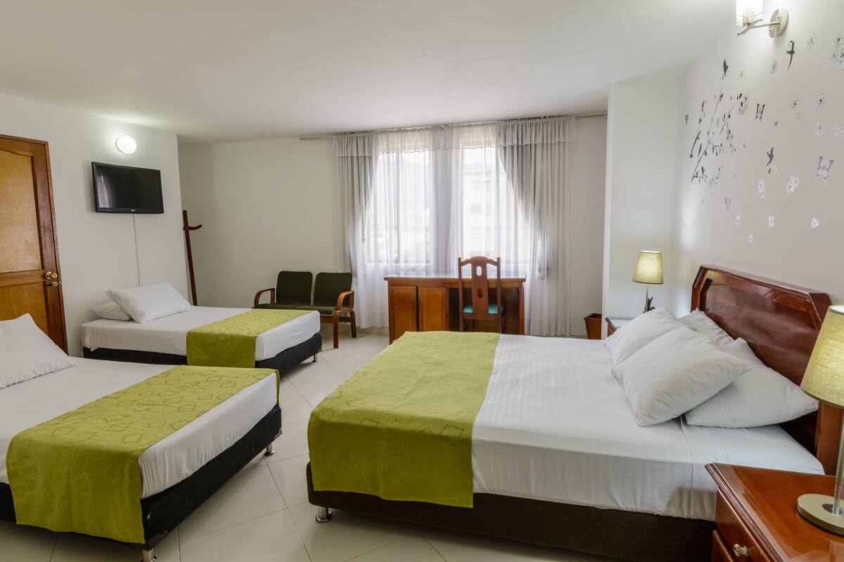 4 bedrooms, minibar, in-room safe, desk