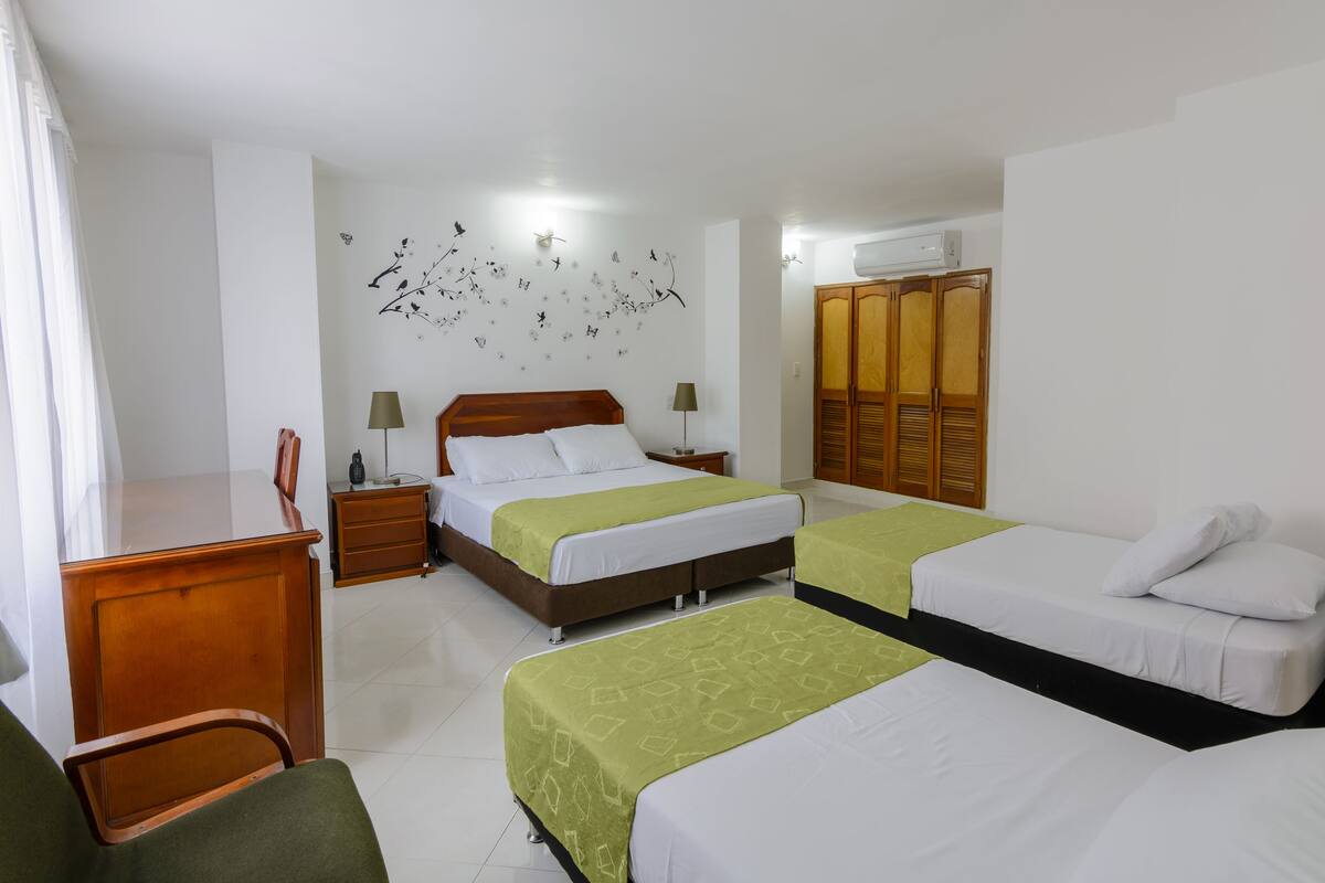 4 bedrooms, minibar, in-room safe, desk