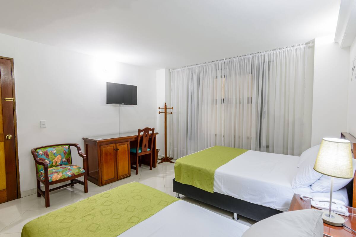 4 bedrooms, minibar, in-room safe, desk