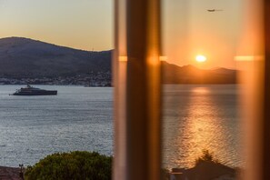 Chambre Double ou avec lits jumeaux, balcon | Vue sur la plage/l’océan